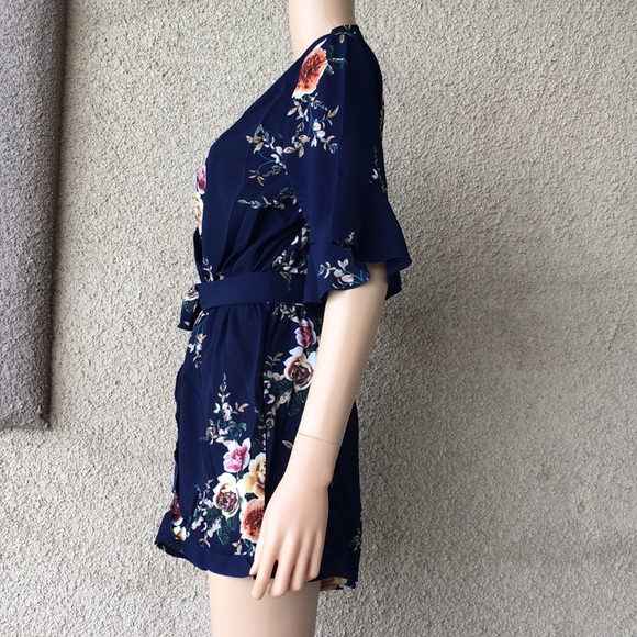 Boho Floral Print V Neck Tie Waist Short Romper - Picture 3 of 5